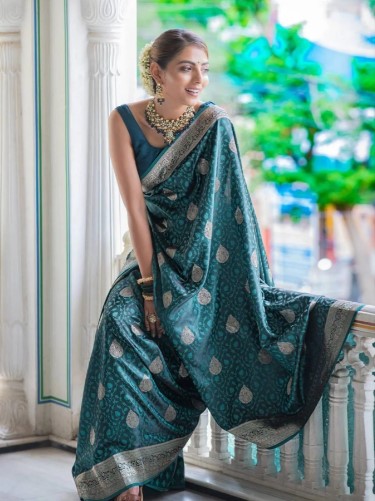 Banarasi Style Lichi Saree with Rich Contrast Blouse